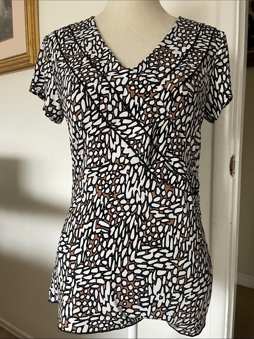 Susan Lawrence Brown Black White Patterned Short Sleeve Blouse